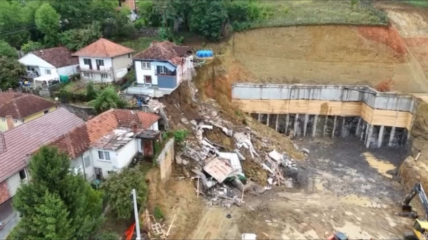 Drama se nastavlja u Novom Pazaru: Još tri kuće nebezbedne za stanovanje, oglasio se investitor