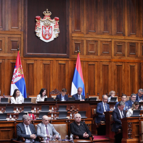 Četvrti dan rasprave u Skupštini Srbije: Pred poslanicima amandmani na rebalans budžeta
