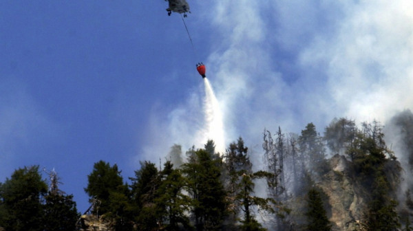 Super Puma MUP-a Srbije angažovana na gašenju požara u Španiji