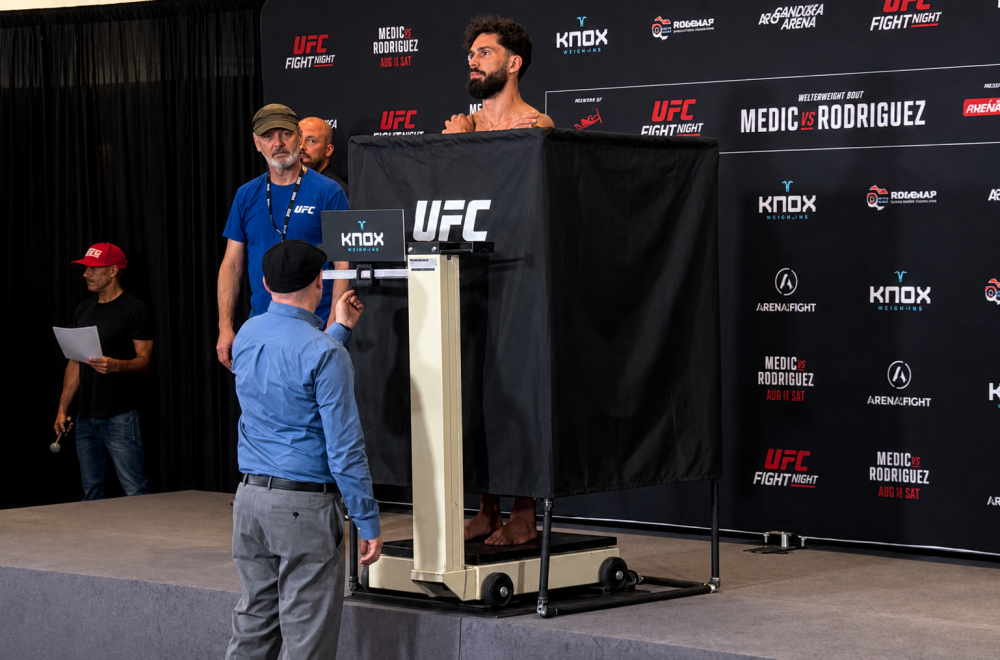 Sada je i zvanično sve spremno za UFC Beograd – Albanac izašao bez gaća VIDEO
