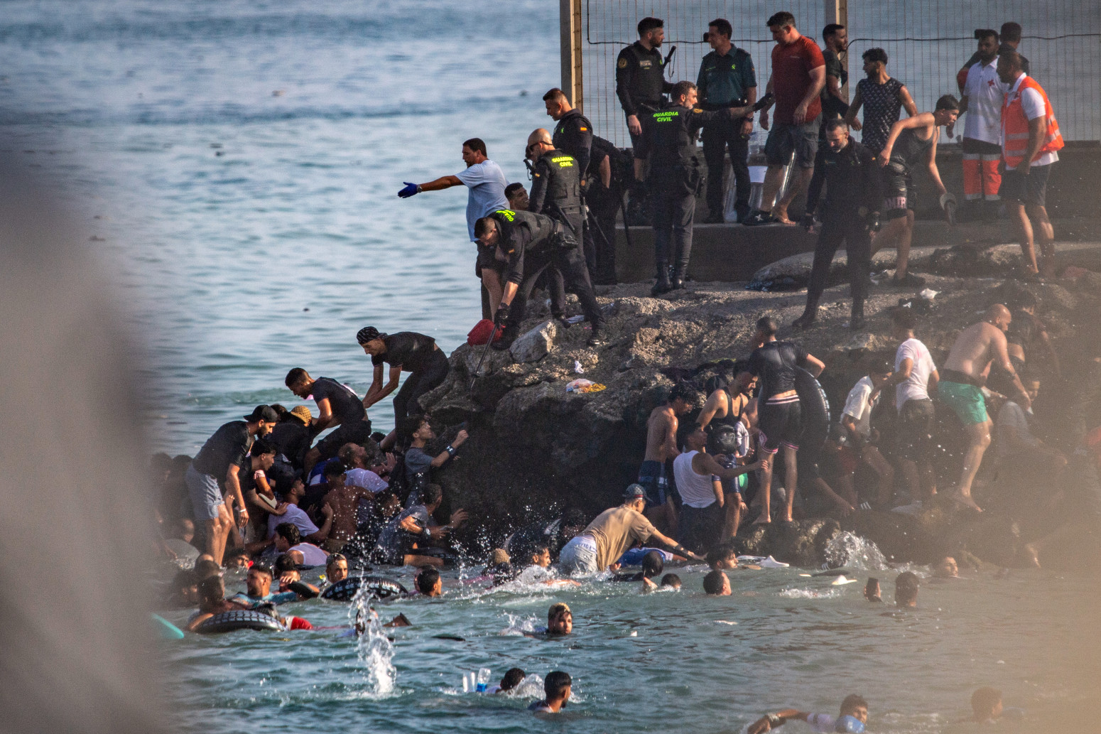 Novi bilans migrantske tragedije: 141 osoba poginula u pokušajima ulaska u Seutu FOTO