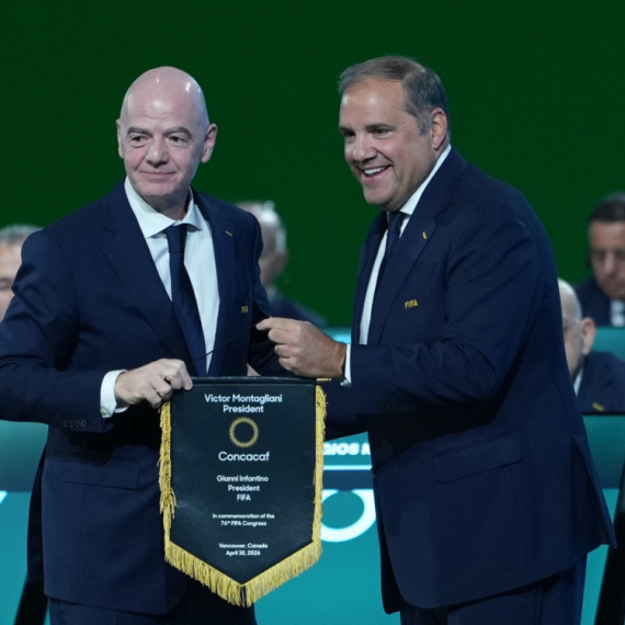 Rat za tron FIFA počinje: Stiže čovek koji bi mogao da sruši Infantina