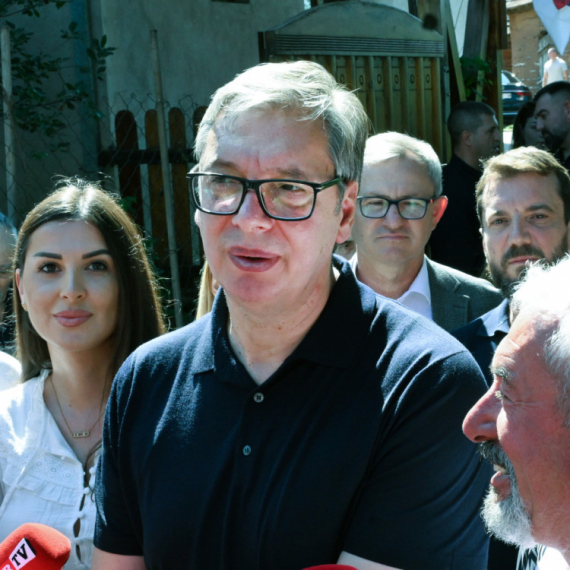 Vučić planira ulaganja u selo Temska: "Očekujte značajno povećanje plata i penzija"