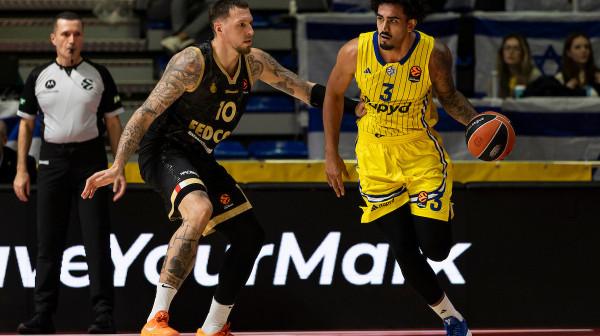 I Makabi "čerupa" Asvel