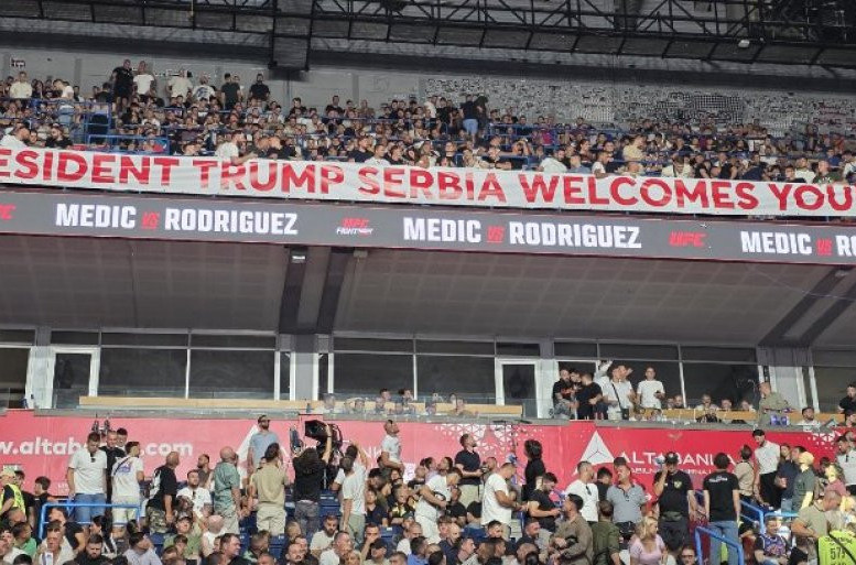 Neverovatan transparent na UFC Beogradu; Predsedniče Tramp, Srbija vam želi dobrodošlicu