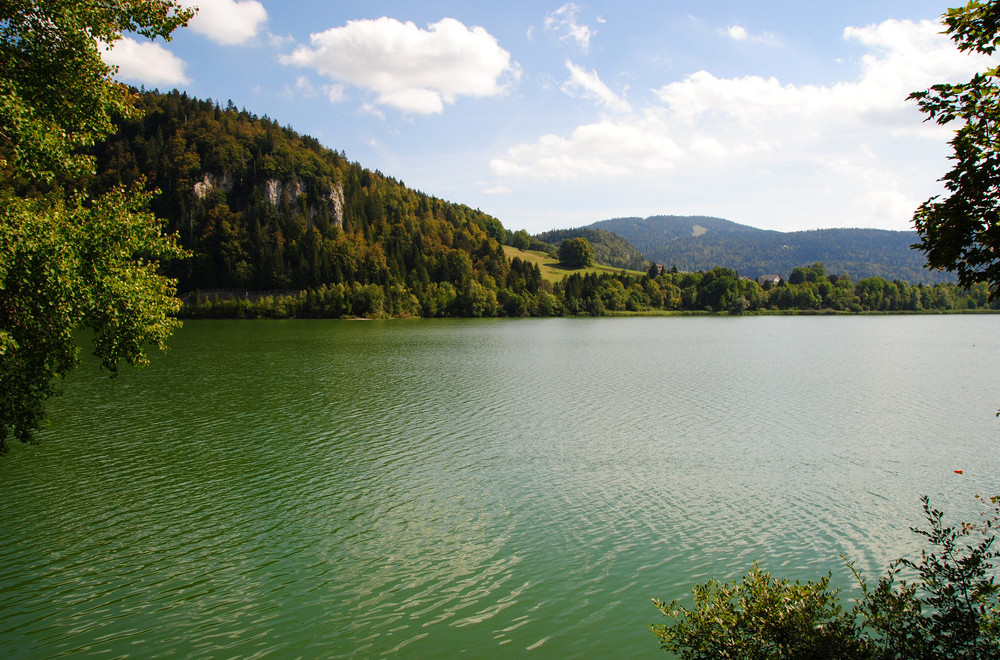 Jezero nestalo pred očima turista: Suša potpuno isušila popularnu destinaciju FOTO