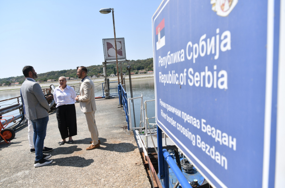 Država preduzima sve mere za bezbednu plovidbu: Četiri broda nasukana, posade zbrinute