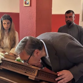 Vučić posetio Hram rođenja presvete Bogorodice: "Naša crkva je oduvek čuvala i okupljala srpski narod" VIDEO