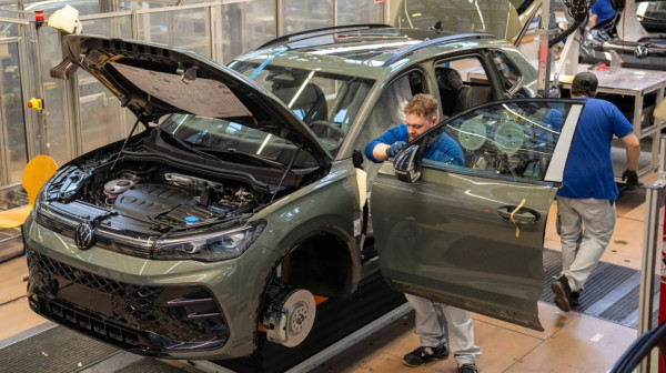 Volkswagen ima 60% više radnika od Toyote, a pravi manje automobila – evo i zašto