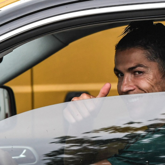 "Moje igračke": Ronaldo pokazao luksuznu garažu FOTO
