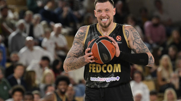 Evroligaš obezbedio šetača pasa – stiže svetski i evropski šampion