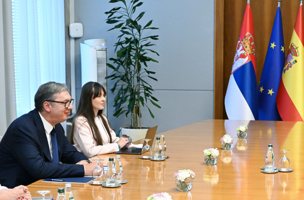 Vučić primio je u oproštajnu posetu ambasadora Kraljevine Španije FOTO