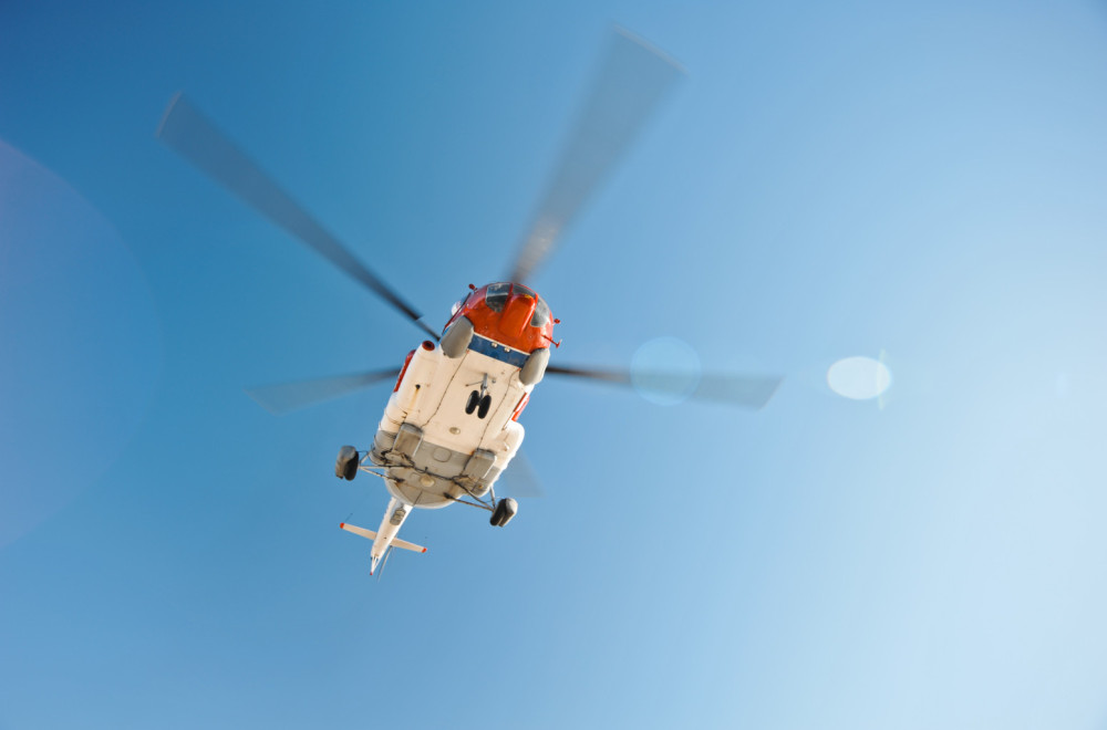 Drama na Hvaru: Ženi pozlilo na plaži, helikopter Hitne pomoći spasao je u poslednjem trenutku