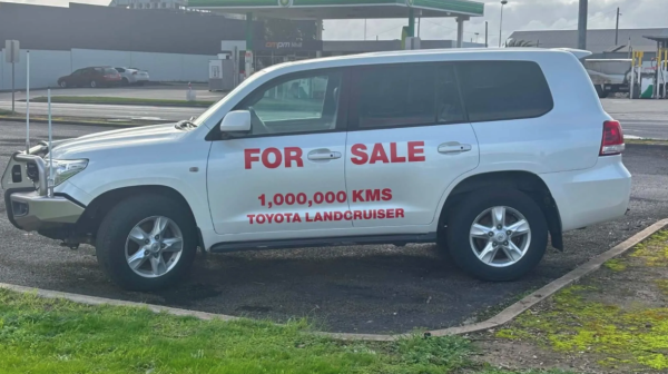 Prešao 999.999 kilometara automobilom – sad ga prodaje na aukciji