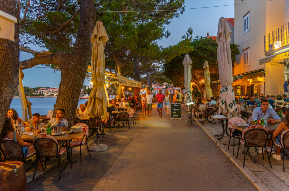 Turistkinja ostala u šoku na Korčuli: Večera mi se pretvorila u okupljanje kulta VIDEO