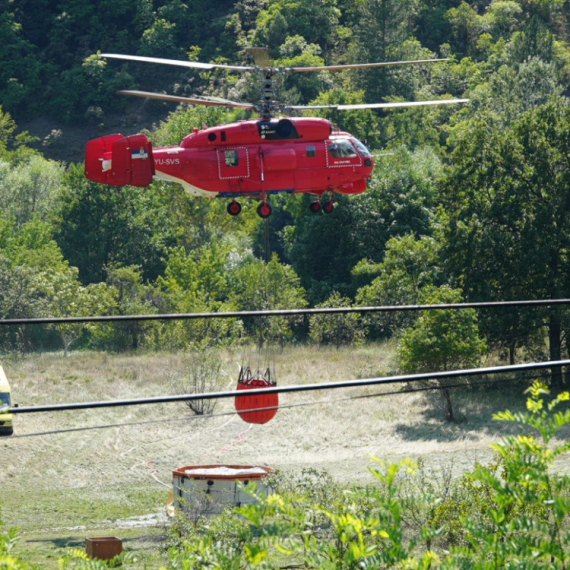 Vatra preti naseljima: Najteže u Deliblatskoj peščari; Više od 100 vatrogasaca na terenu VIDEO