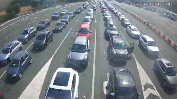Pakao na graničnim prelazu sa Hrvatskom, čeka se duže od tri sata: Važno obaveštenje nadležnih