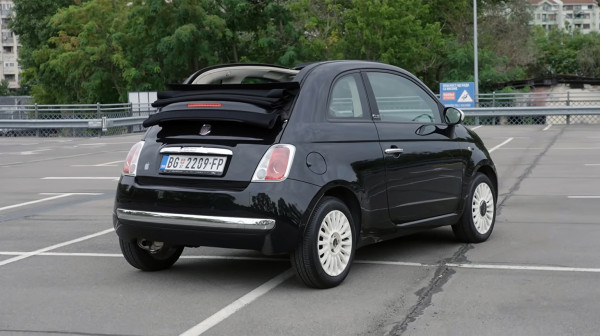 Test polovnjaka: Platneni krov, 69 KS i 92.000 km – kako se pokazao Fiat 500C VIDEO