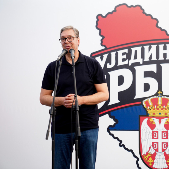Vučić u Belegišu: "Hvala na veličanstvenom dočeku"; "Imamo još mnogo toga da uradimo"