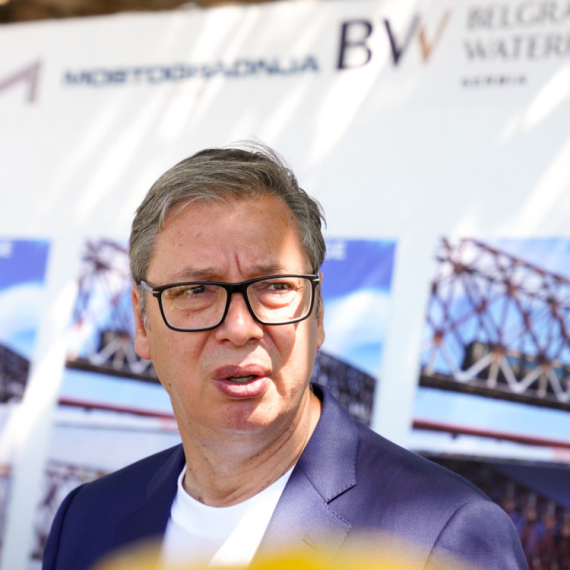 Vučić: "Neću da služim nikome već samo Srbiji"; "Nisu blokaderi neznalice, već imaju lošu volju i nameru"