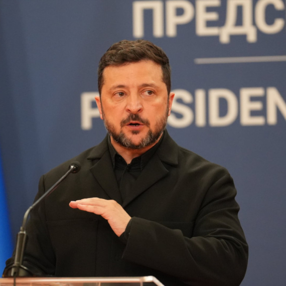 Zelenski iz Beograda poručio da ne menjaju stav o tzv. Kosovu; Priština besna – uklonila zastavu Ukrajine