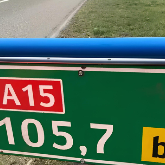 Zašto Holanđani postavljaju valjke na saobraćajne znakove? Razlog je neočekivan