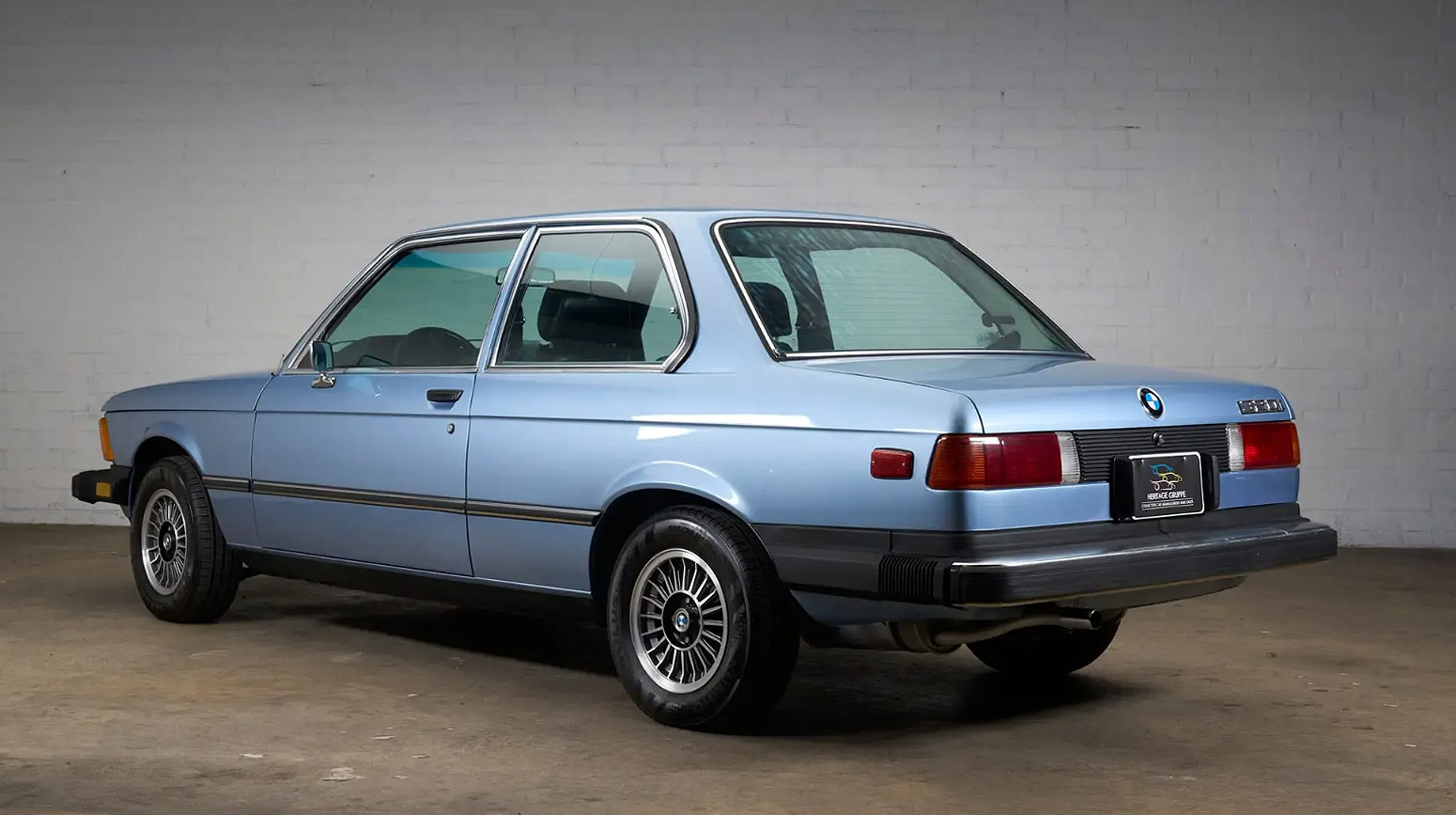 BMW iz 1977. prešao samo 14.500 km – izgleda kao da je upravo izašao iz salona FOTO