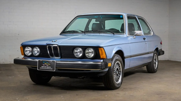 BMW iz 1977. prešao samo 14.500 km – izgleda kao da je upravo izašao iz salona FOTO