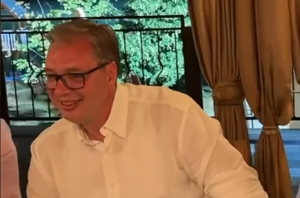Vučić na Kokinom Brodu: "Ni na Braču, ni na Hvaru, Atini ili Bodrumu – ovde je najbolji provod" VIDEO