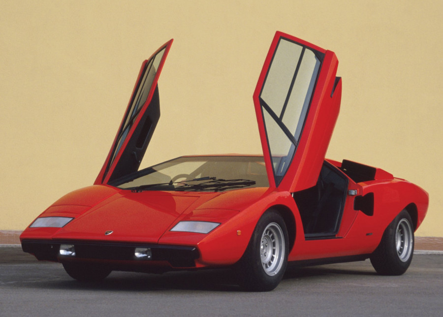 Nisu ih napravili samo zbog izgleda: Zašto Lamborghini ima čuvena makazasta vrata