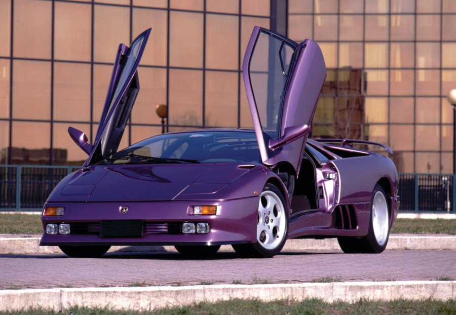 Nisu ih napravili samo zbog izgleda: Zašto Lamborghini ima čuvena makazasta vrata