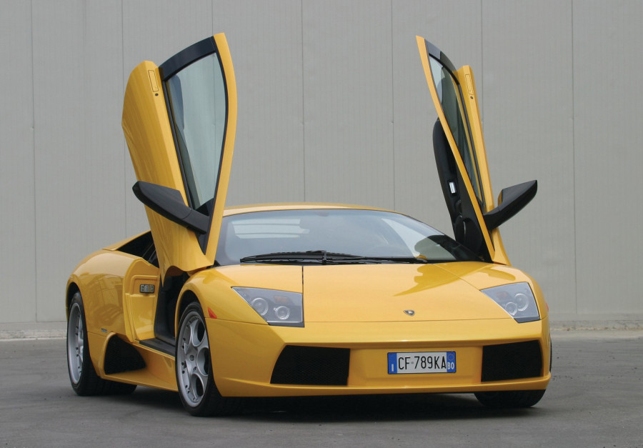 Nisu ih napravili samo zbog izgleda: Zašto Lamborghini ima čuvena makazasta vrata