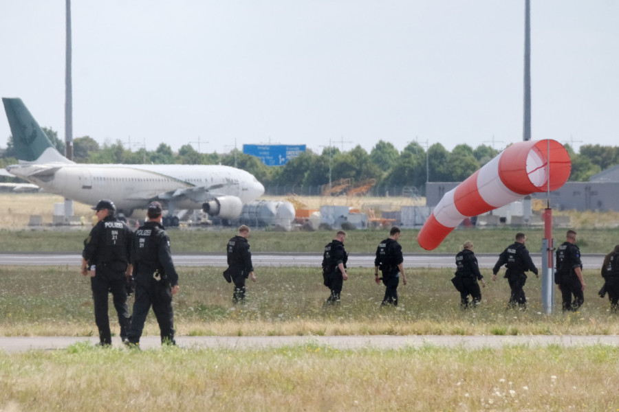 Nemačka u totalnoj panici; Više nisu bezbedni; Na aerodromima specijalci