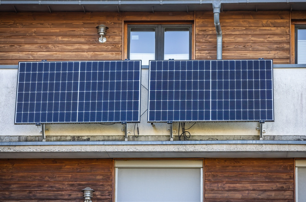 Novi solarni paneli menjaju pravila: Uključite ih u utičnicu i štedite na struji
