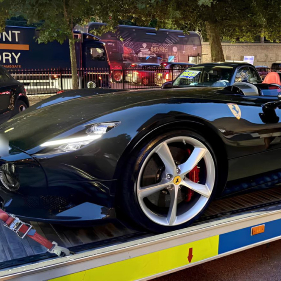 Velika racija u Londonu: Među 90 zaplenjenih automobila i Ferrari od 5 miliona dolara FOTO