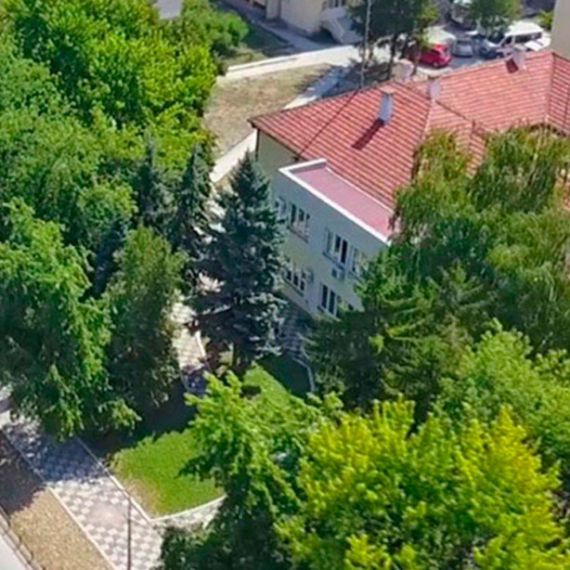 Menja se centralni trg u Merošini: Stižu igralište, tribina, parking i nova rasveta