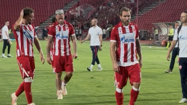 Debakl Zvezde – pomračenje Stankovića; Navijači oterali igrače; Prozvali i upravu VIDEO