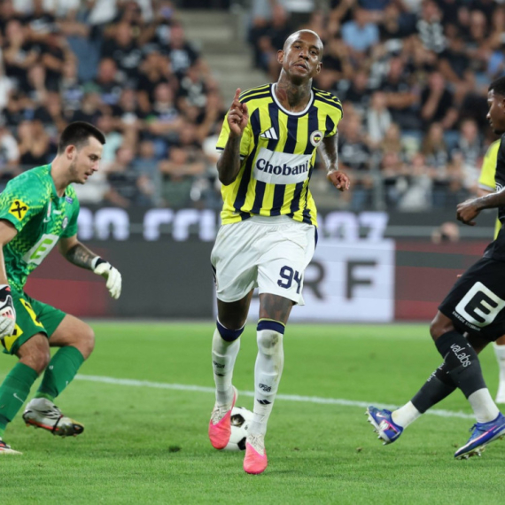 Fener rutinski, Slovan siguran, Celje preokretom do plej-ofa Lige šampiona