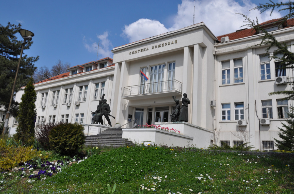 Počelo asfaltiranje važne ulice na Voždovcu: Radovi bi trebalo da budu gotovi do početka škole