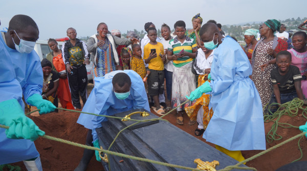Najsmrtonosnija epidemija u istoriji: Ebola odnosi živote u Kongu