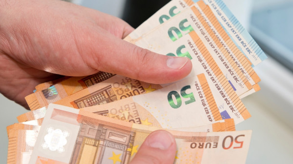Šta će biti sa bilionima evra koje građani drže u bankama? Veliki preokret u EU