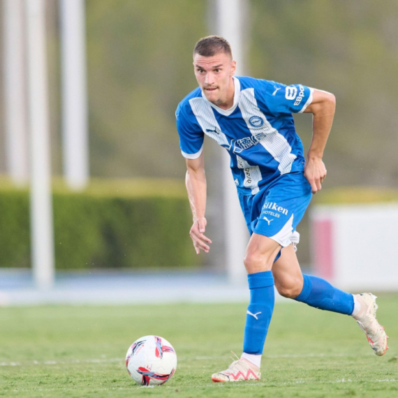Alaves raskinuo ugovor sa Srbinom
