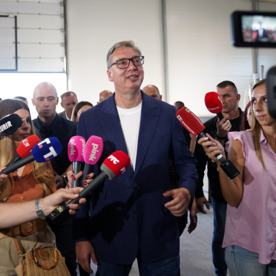 Vučić najavio ulaganja u Ćupriji: "Rekonstrukcija internističke klinike do marta, ulažemo u industrijsku zonu"