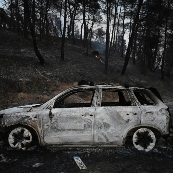 Potresni snimci sa Halkidikija: Požar pod kontrolom, evo šta se savetuje svima koji večeras putuju FOTO/VIDEO