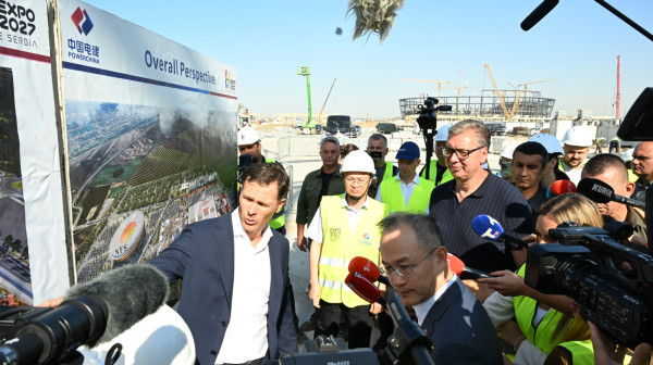 Vučić: Do Nove godine pruga od EXPA do aerodroma i železnička stanica Novi Beograd