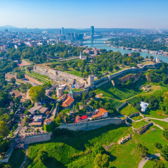 Srbija privukla skoro pola miliona turista u julu: Jedan grad najposećeniji VIDEO