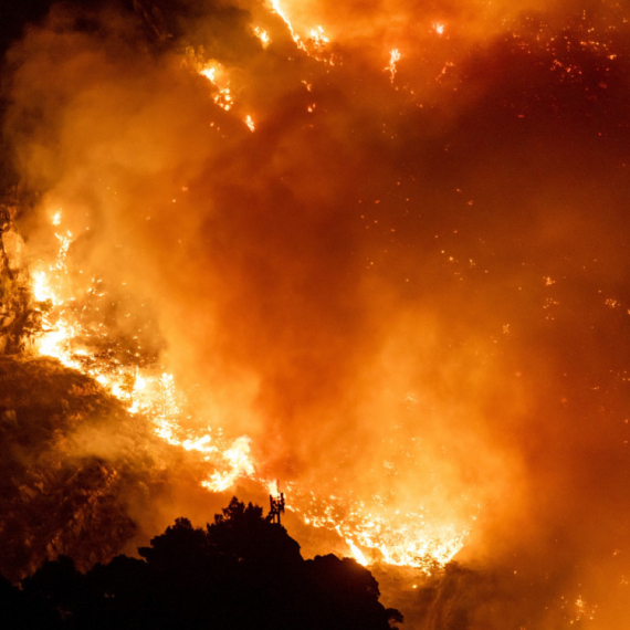 "Vatra se širila na veoma čudan način. Vatrogasci nisu doživeli ništa slično" FOTO/VIDEO