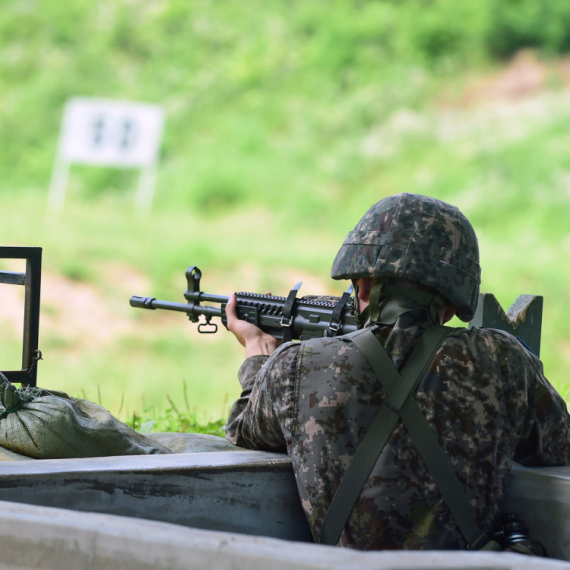 Južnokorejska vojska pucala na severnokorejske vojnike
