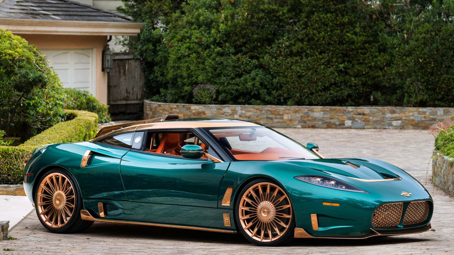 Povratak iz mrtvih: Spyker predstavio zver od 800 KS sa tri pedale FOTO