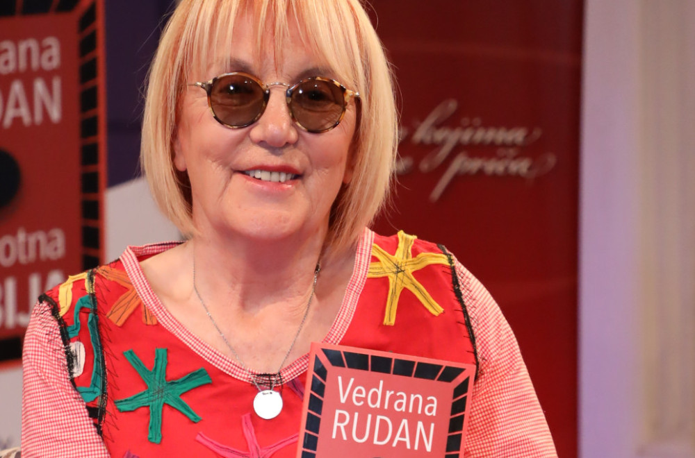 "Umreti bez stresa", "U zemlji krvi i idiota"... Sve knjige Vedrane Rudan koje čita ceo svet